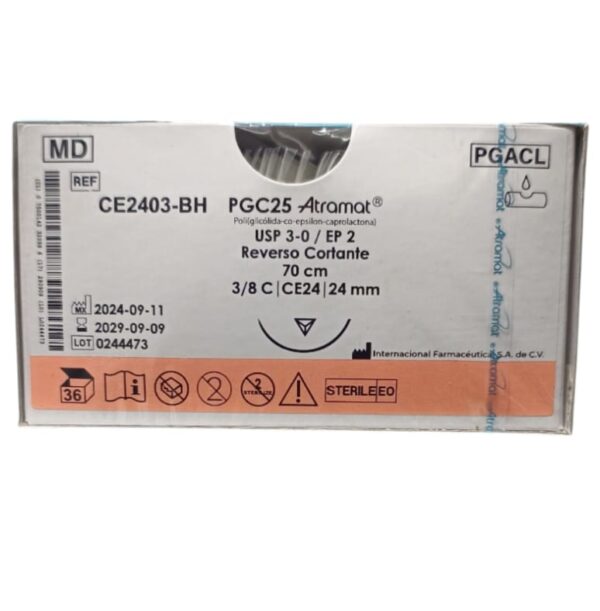 Caja de suturas absorbibles Atramát PGC25, hilo 3-0 de 70 cm con aguja curva 3/8 de 24 mm, punta cortante inversa. Contiene 36 unidades, estéril, de uso médico.